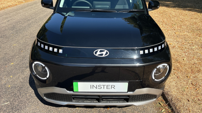 Hyundai INSTER 85kW 01 49kWh 5dr Auto Electric Hatchback - Image 8